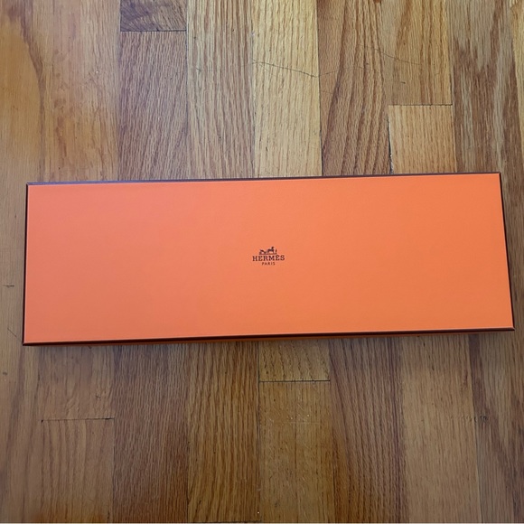 Hermes Gift Box with Bag - Picture 2 of 8